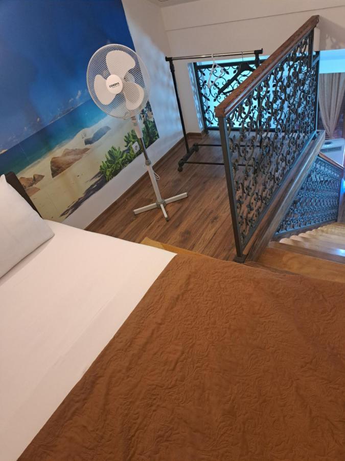 Apartmani Mia Vuksanovic Cetinje Extérieur photo