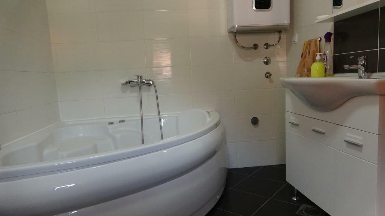 Apartmani Mia Vuksanovic Cetinje Extérieur photo