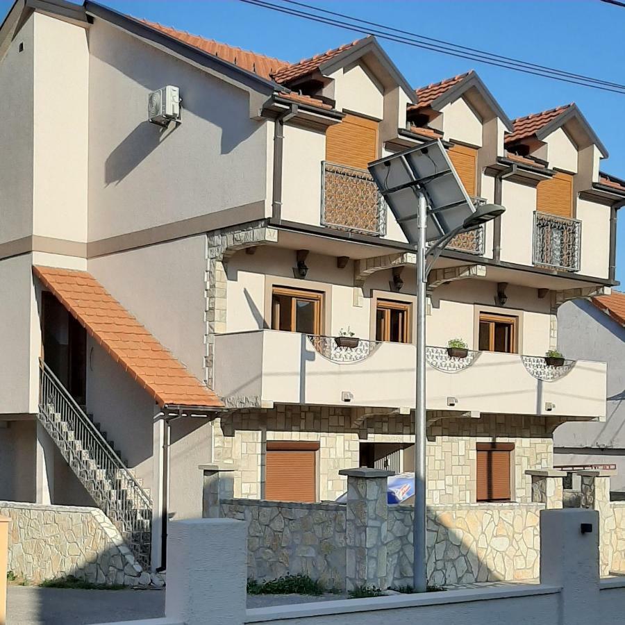 Apartmani Mia Vuksanovic Cetinje Extérieur photo